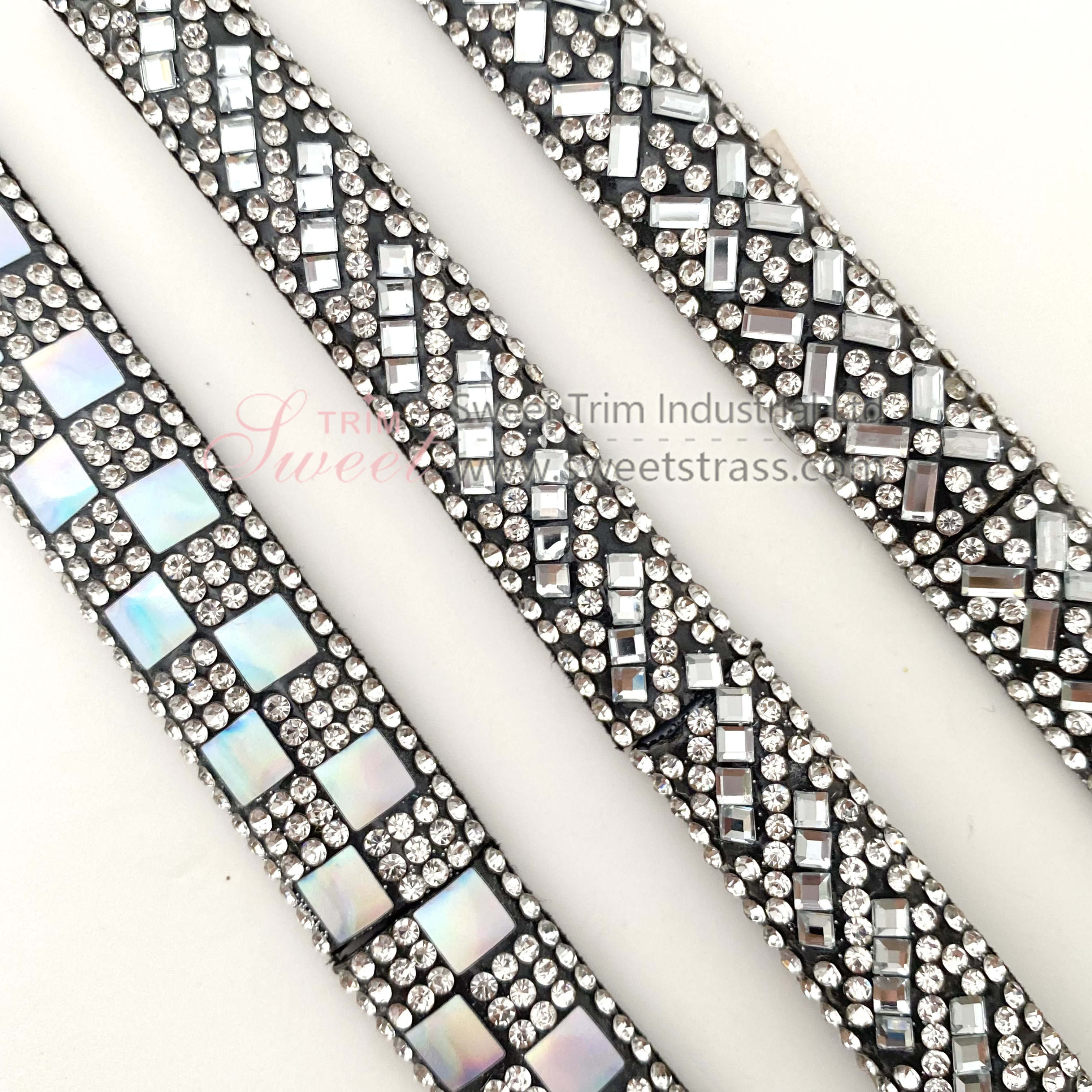 Factory direct sale 120 cm length 4.5 mm to 5 mm bling bling luxury crystal rope rhinestone hoodie strings
